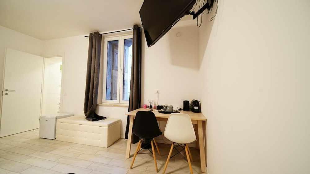 Langolo Di Laura Borgo Roma Destiny Home 3 Verona Rum bild