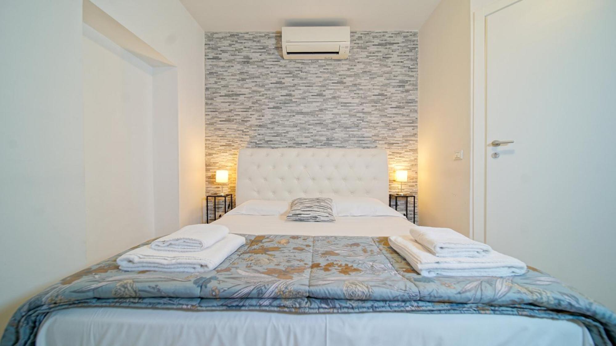 Langolo Di Laura Borgo Roma Destiny Home 3 Verona Exteriör bild