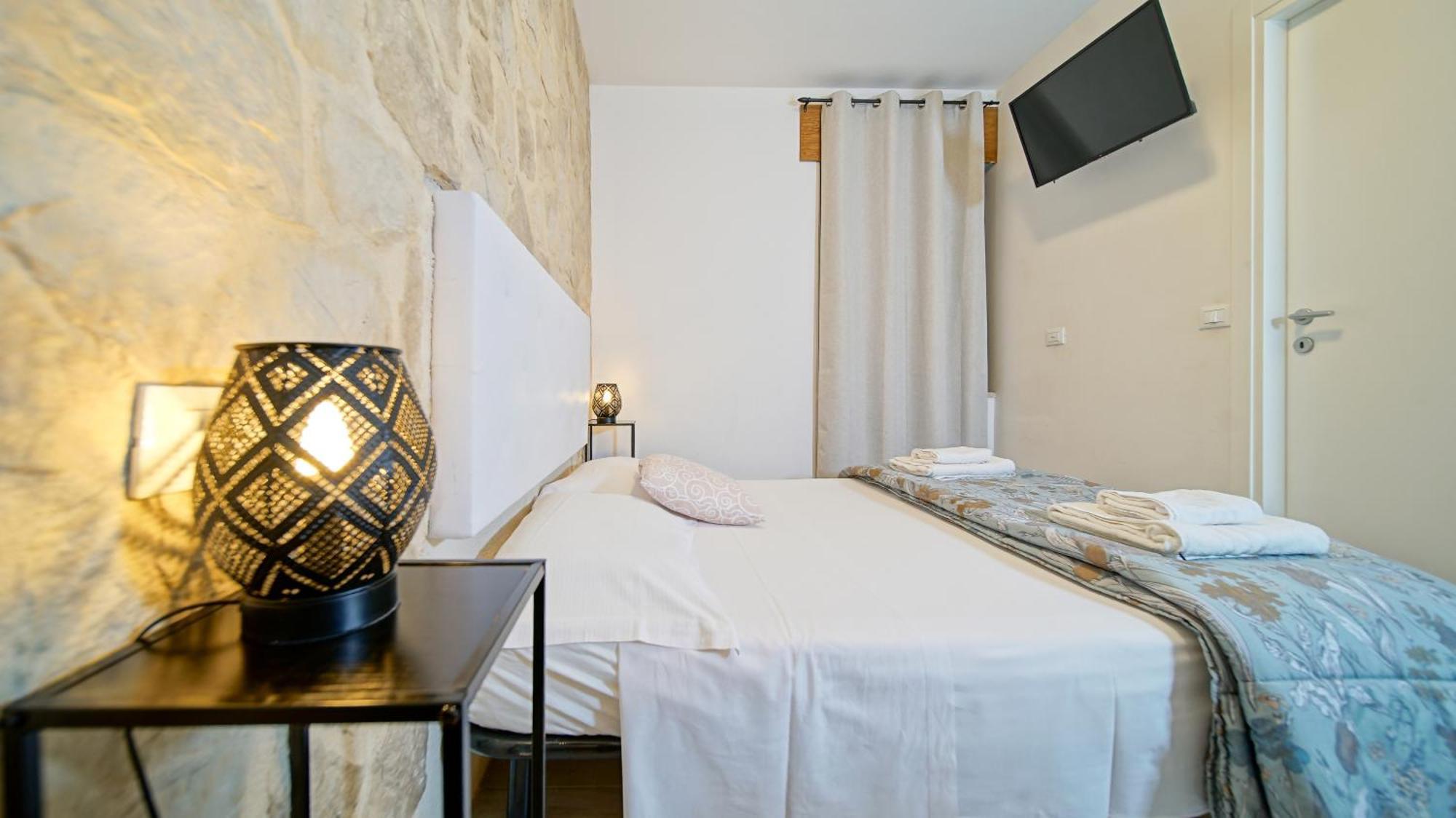 Langolo Di Laura Borgo Roma Destiny Home 3 Verona Exteriör bild